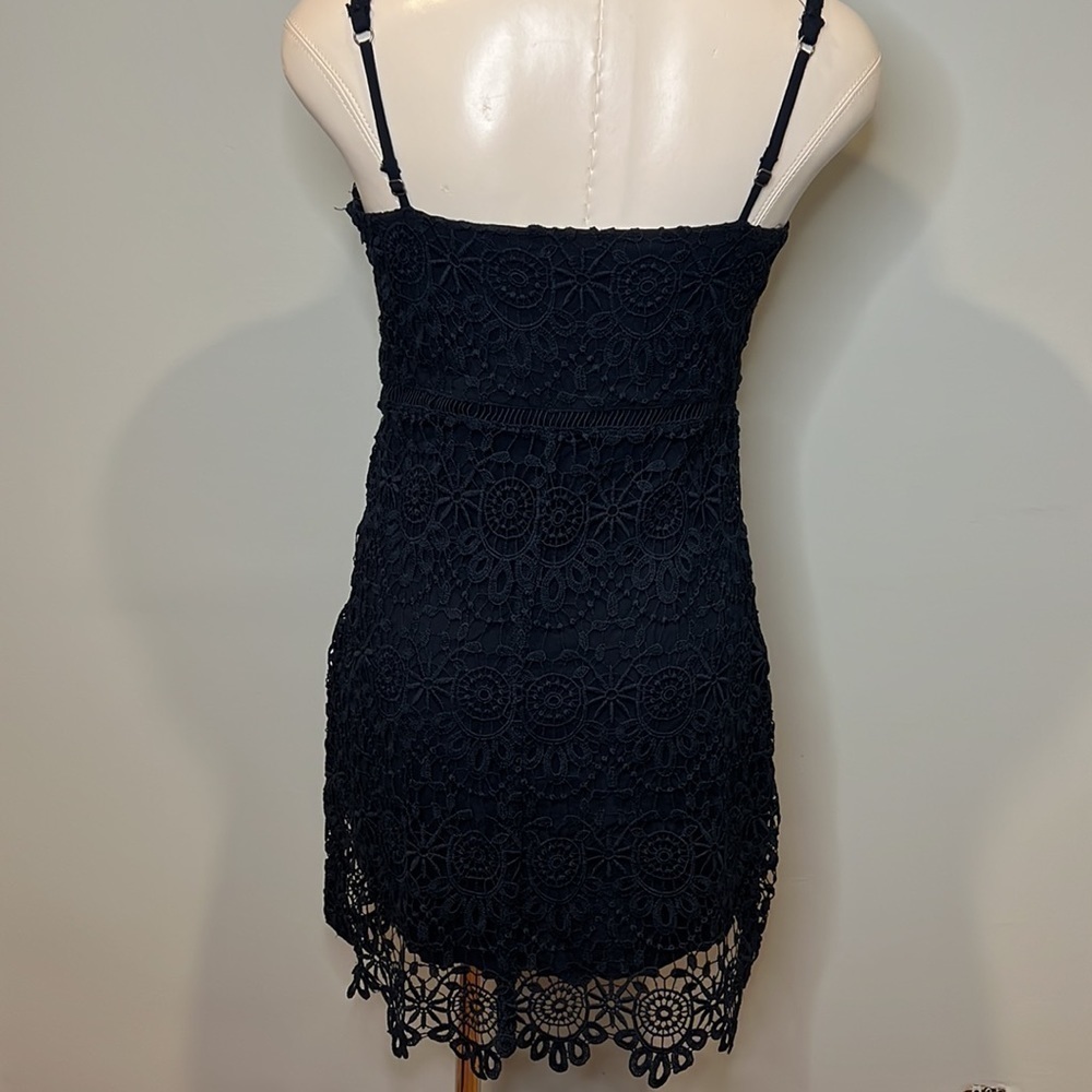 Women’s Hollister Navy Blue Lace Dress - Picture 8 of 16